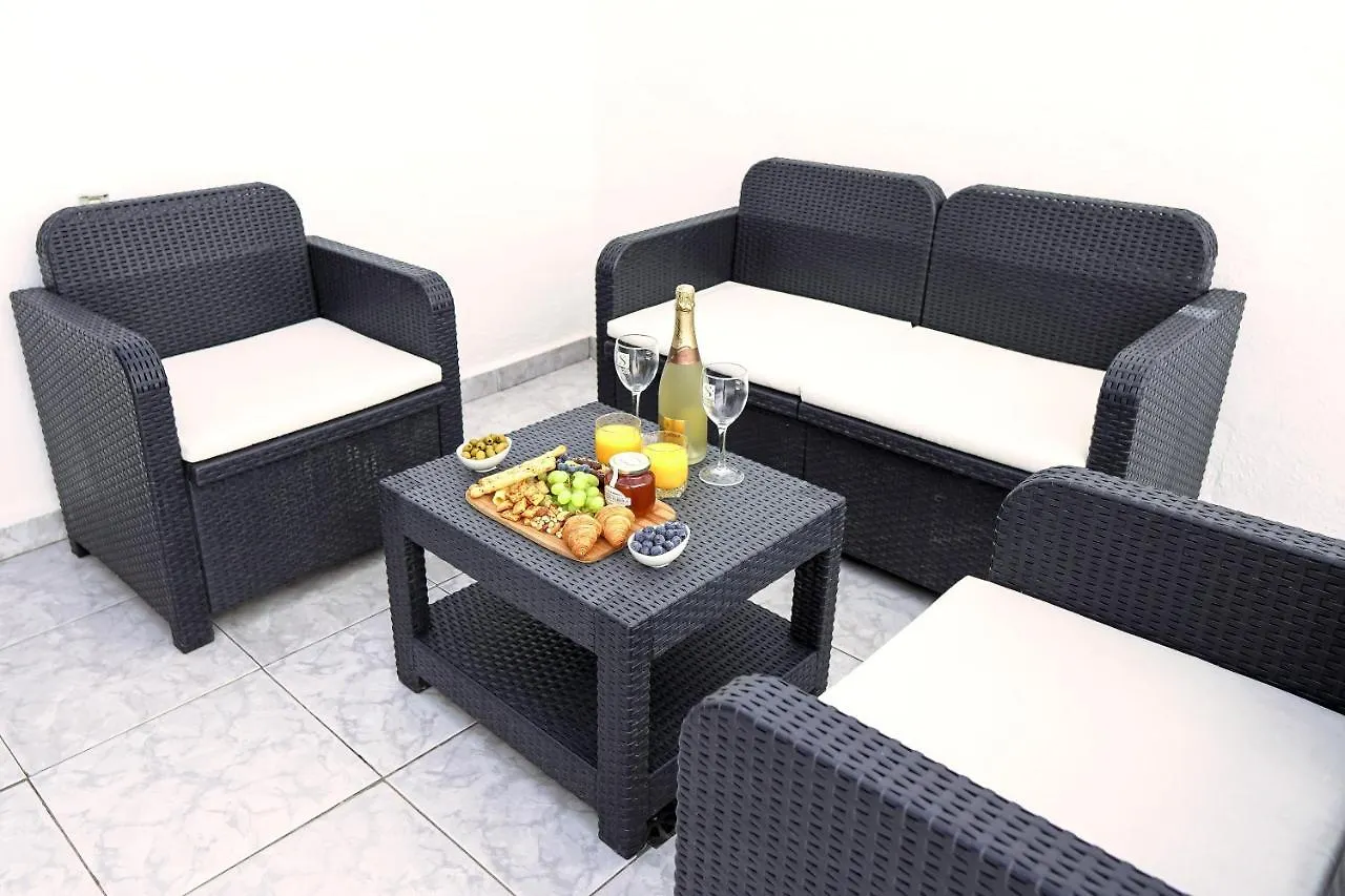 Cozy Spacious Home With Pool And Strong Wi-Fi Chayofita, 6B Arona