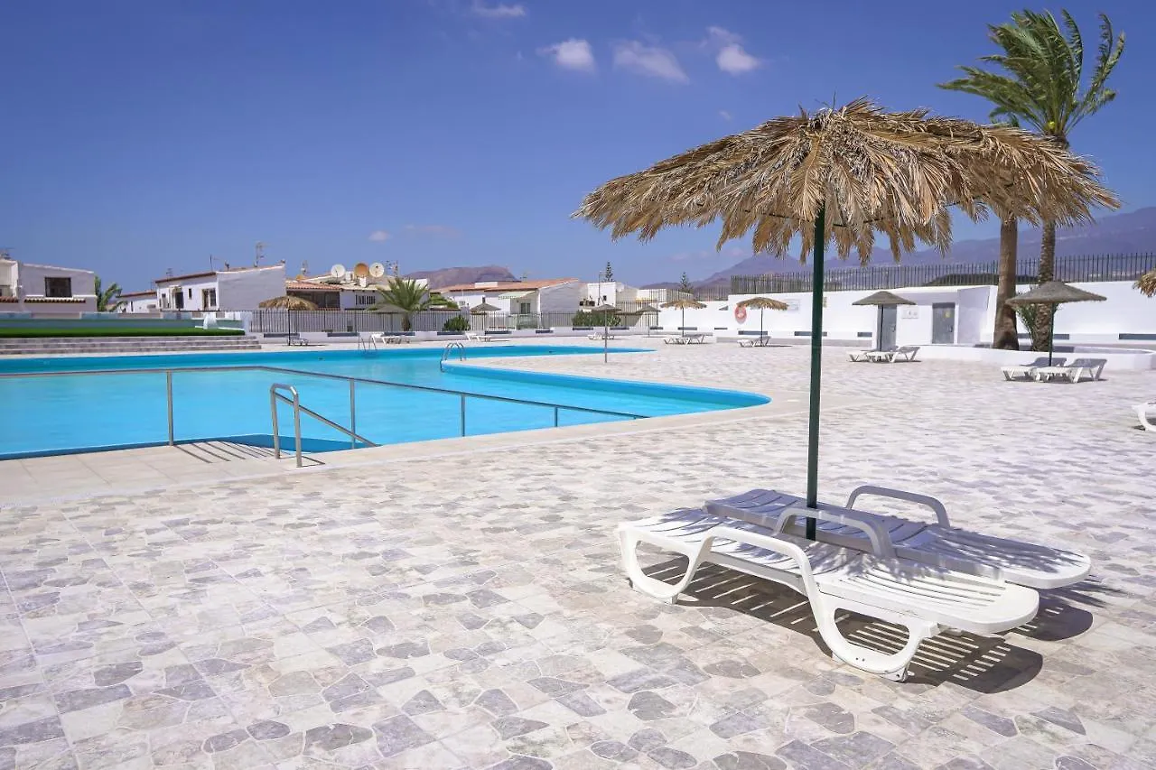 Cozy Spacious Home With Pool And Strong Wi-Fi Chayofita, 6B Arona  Spain