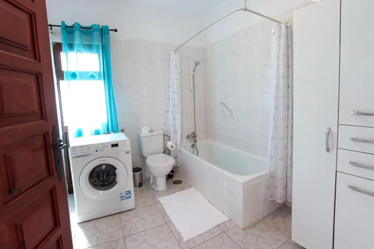 Holiday home Cozy Spacious Home With Pool And Strong Wi-Fi Chayofita, 6B Arona