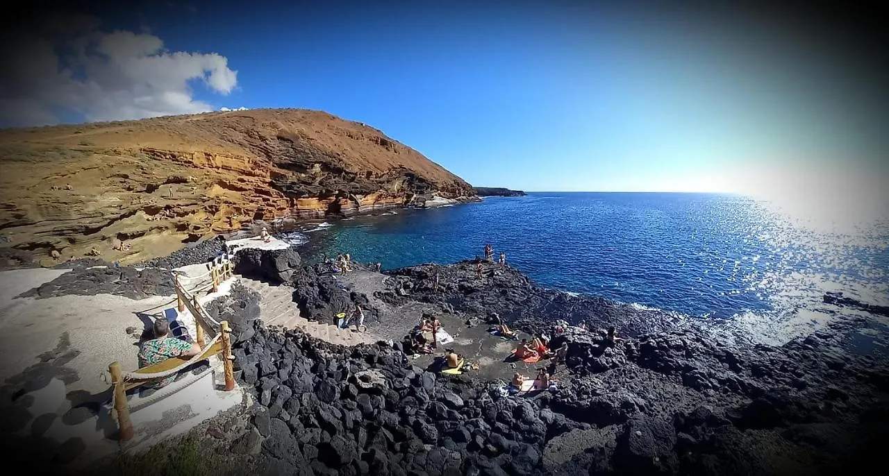 Cozy Spacious Home With Pool And Strong Wi-Fi Chayofita, 6B Arona  0*, Arona (Tenerife)